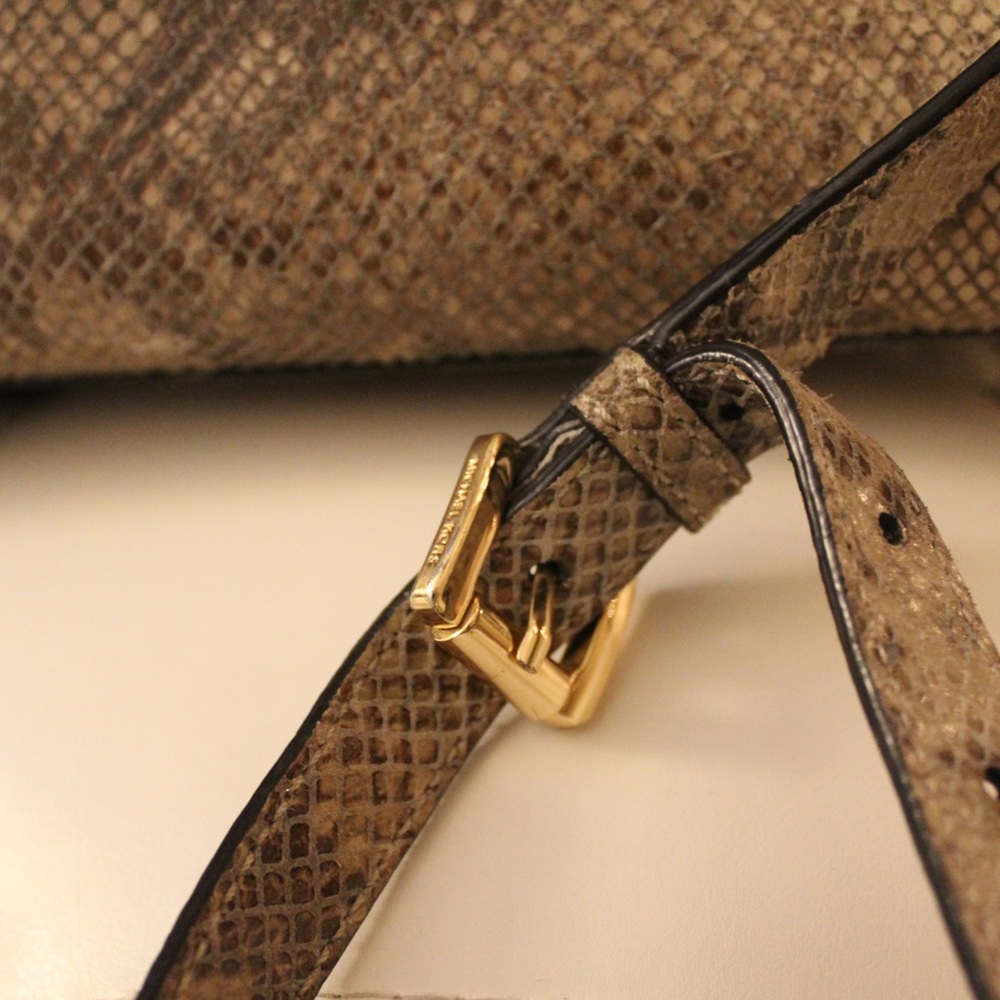 Michael Kors python purse - Picture 5 of 7